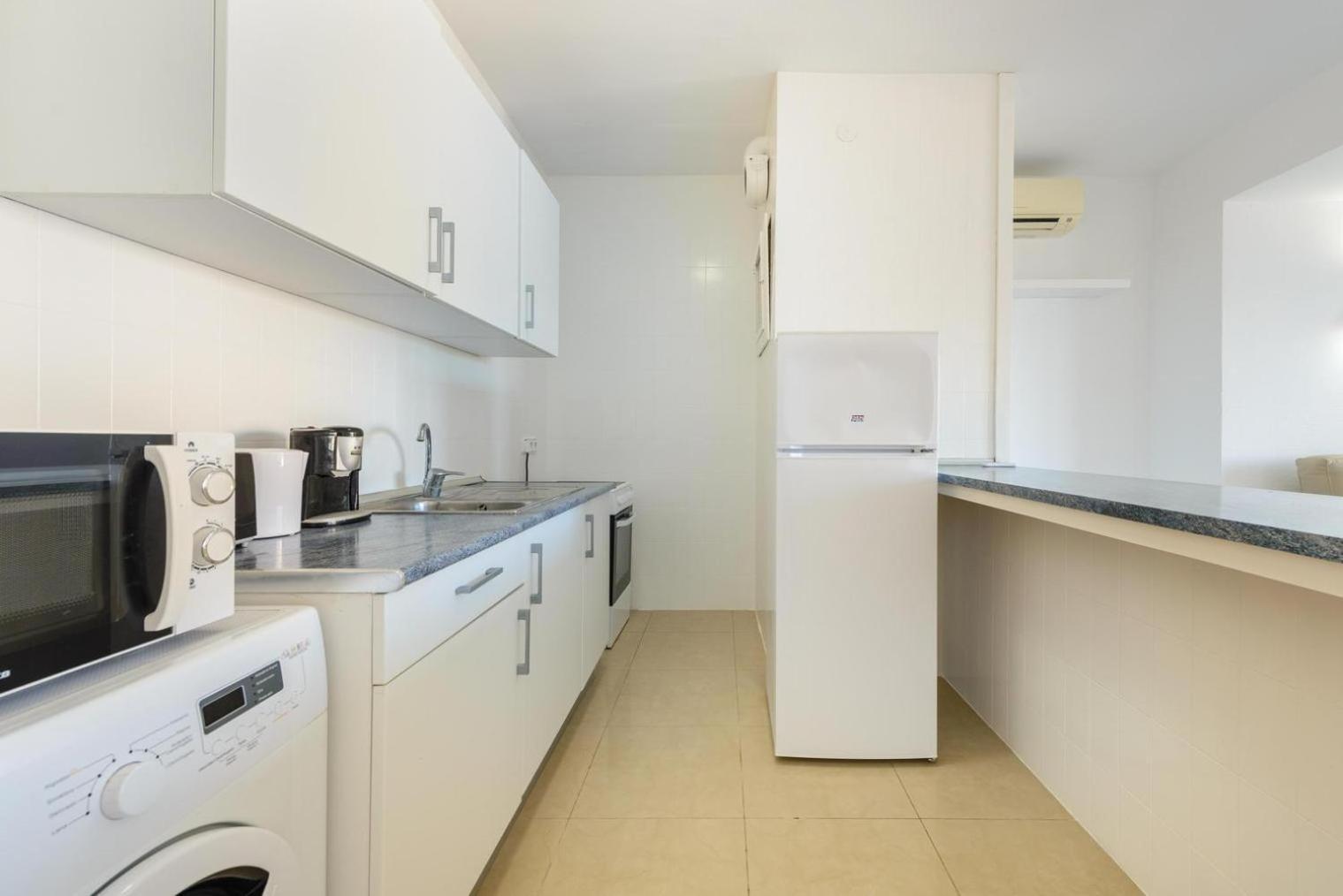 Jacaranda Apartments & Studios Es Cana الغرفة الصورة